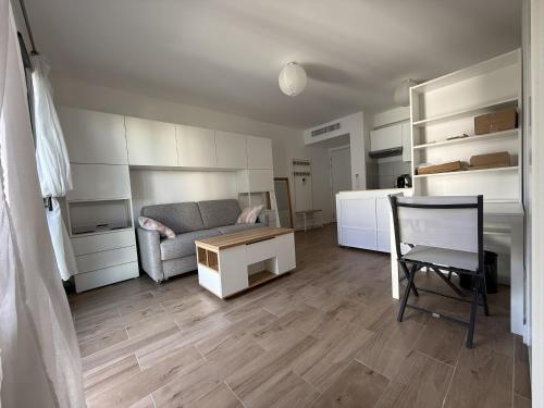 Villa Alexandra, Juan-les-pins, studio avec Clim, parking