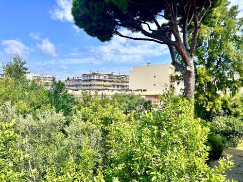 Villa Alexandra, Juan-les-pins, studio avec Clim, parking