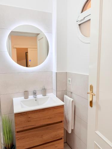 Riverside Triana Apartment