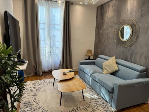 Apartment between the Arc de Triomphe and the Sacr-Cur
