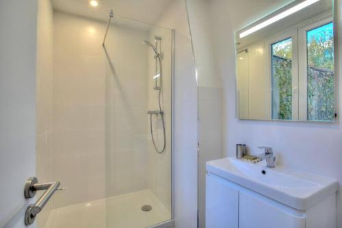 Elegant and comfortable apartment in Paris 17th arrondissement