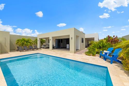 Villa Jasmijn met privézwembad, Mambo Beach