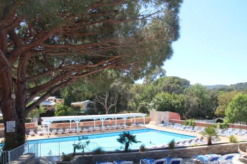 3 Bedroom Mobile Home Sleeps 6 - Pools - Garden