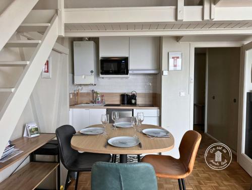 Cap au port - Studio duplex 2 pers avec vue port
