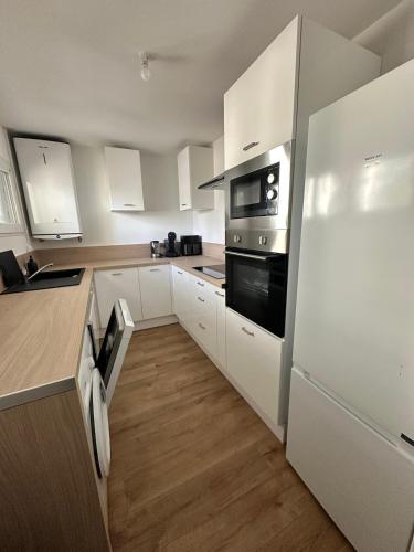 Confortable et moderne T3 aux Arènes !