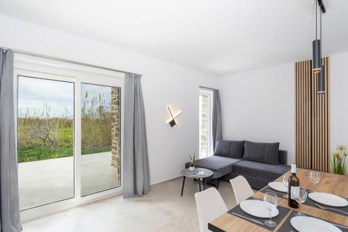 Naxos Cube Villa Panoramic Views Maisonette with Sea View 2 min walk to Plaka Beach