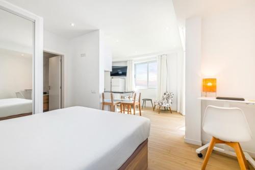Step To The Sea 5, by Pausa Holiday Rentals