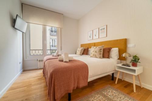 Elegant exclusive -3 Bdrs 2 Baths -Salamanca