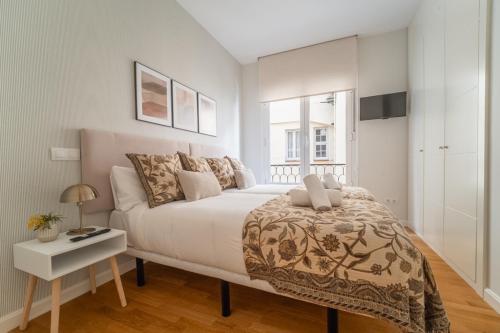 Elegant exclusive -3 Bdrs 2 Baths -Salamanca