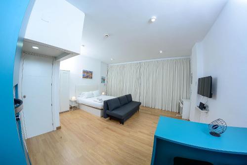 Bonsai Apartment 6