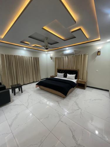 The Crown Guest House