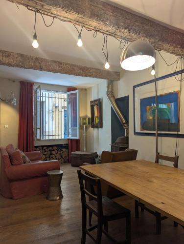 The Artist's House - Repeat listing