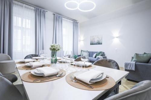 BRAND NEW! Apartment Elegance in Vienna's City Center