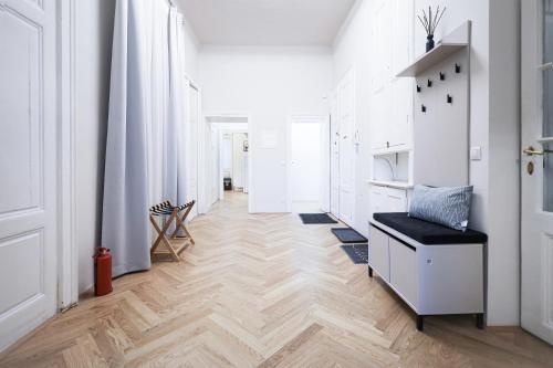 3 BDR - Apartment Elegance, in Vienna's City Center