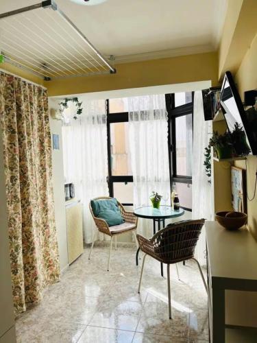 Studio for two close to Las Canteras