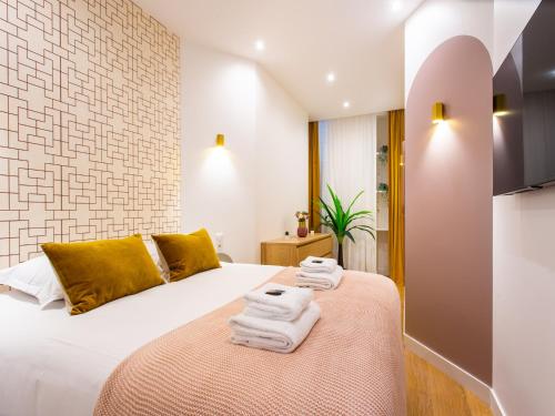 Beautiful apartment - 4BR 10P - Rue des Martyrs