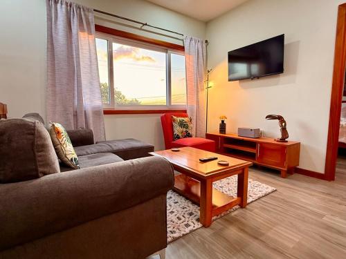 Carib House - New 3BR,2BA home close to the beach!