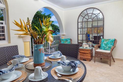 Zona d'estar a Sapphire Beach 104 apts