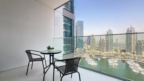 Luxury Stay 1BR, Waterfront in Marina LIV Tower - 20AB05