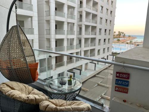 sea view pool and beach access