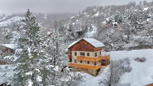 Chalet Serre Chevalier 160m2 9 pers - Sauna, 5 chambres