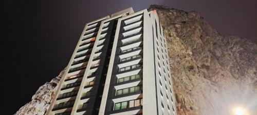 New CP High floor luxury studio with partial sea view