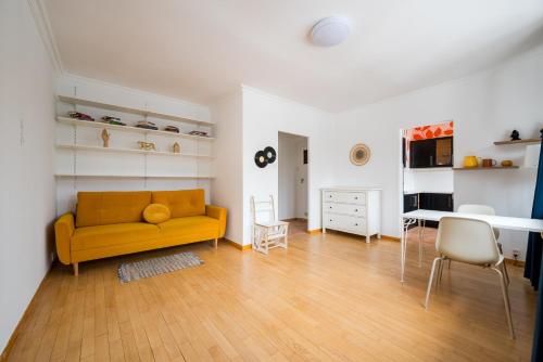 Mokotów Czarnomorska Homely Studio by BookingHost