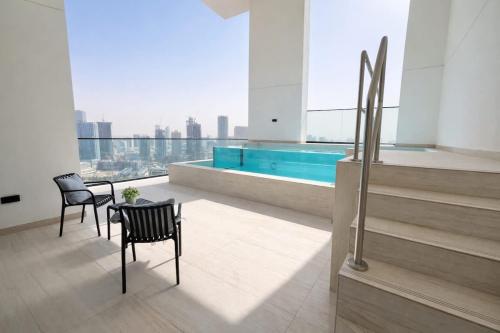 Luxury 2BR W Private Pool Binghattti Onyx