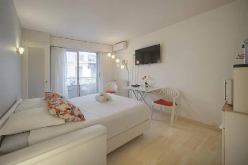 FRGK Victoria 3 Central Cannes studio Terrace, AC & Ultra-Fast Wi-Fi