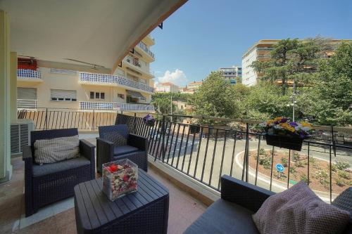 FRGK Stanislas Apartment Terrace, Central