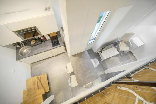 FRGK "24 AOUT 1 Mezzanine Bedroom Apartment Center Antibes AC WIFI HIGH SPEED "