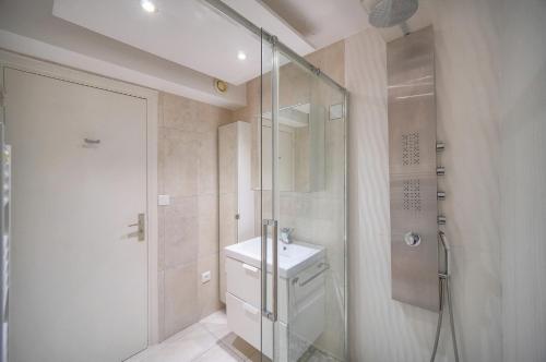 FRGK Massenet 'Blue Riviera' Studio Modern Comfort 1 min from Promenade des Anglais