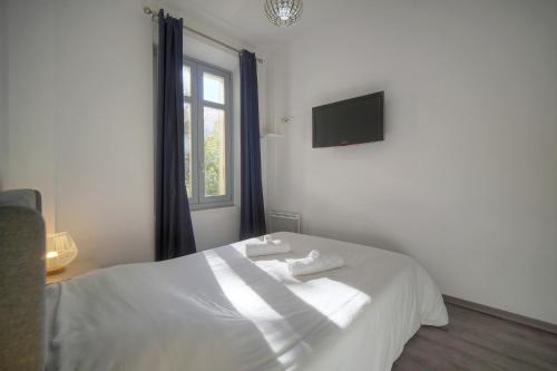 FRGK Goujon 1BR Design 300m Palais & Beac