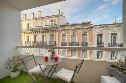 FRGK Victoria 4 Central Cannes studio Terrace, AC & Ultra-Fast Wi-Fi