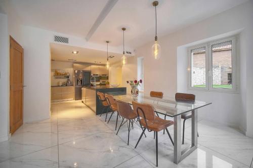 FRGK 'La Cote d'Azur Villa Private Pool, AC Ultra-Fast Wi-Fi'