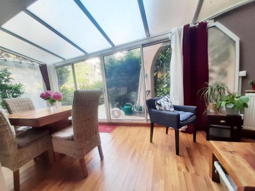 Appartement avec terrasse au calme