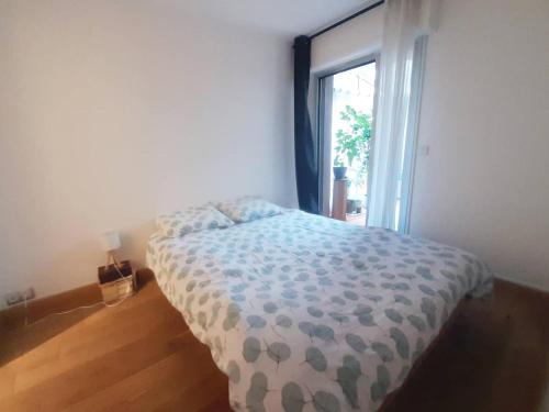 Appartement avec terrasse au calme