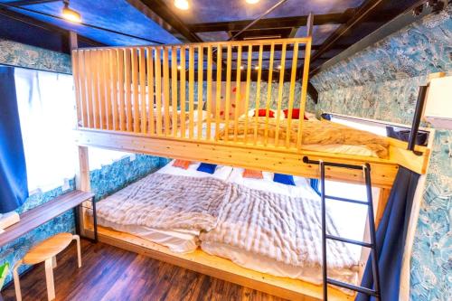 3 min walk from Sangenjaya Sta, 90square meters, Bouldering