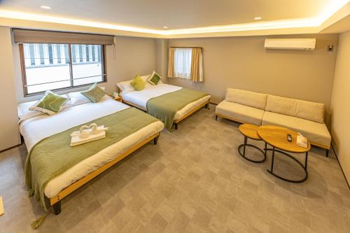 Sunny inn hotel 2 min walk to Iriya Station Direct to Ueno and Asakusa