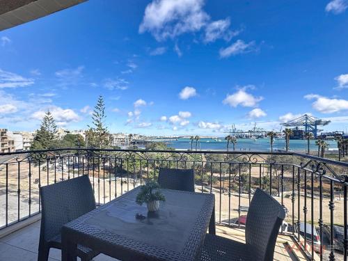 Elegant Seafront Duplex with Stunning Panoramic Views