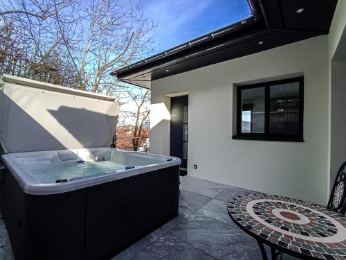 Le Cocon du Salève - Private Spa - Parking - Proche Genève