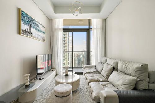 Daniels 2BR with Canal View at Aykon City