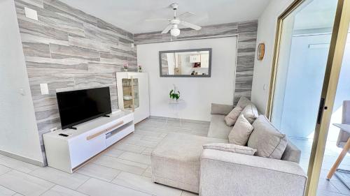 Cardenal I by Terreta Rentals