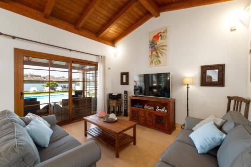 Villa Jardin Canario by Villa Plus