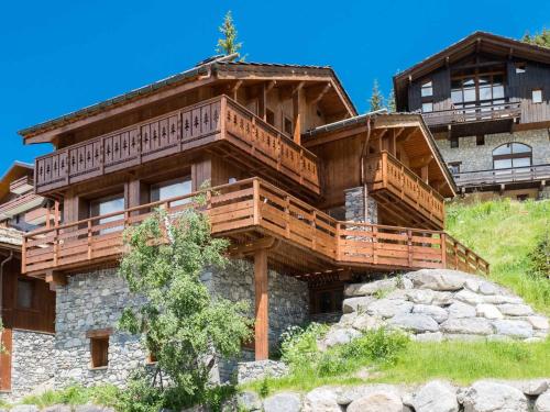 Chalet rénové 5 chambres avec garage à Méribel