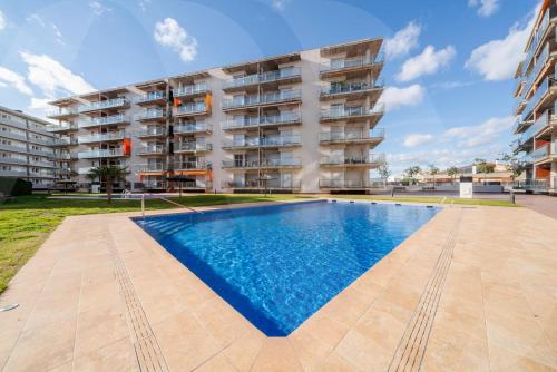 Appartement Piscine Parking Roses Cap 10 by Welhomy