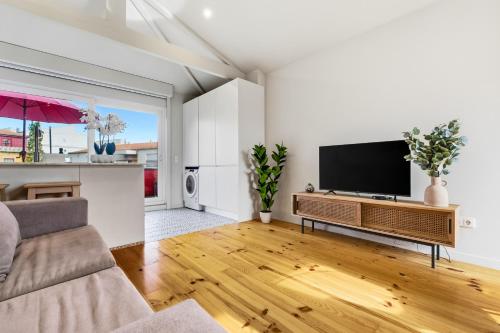 Magnolia 6 Luxury with AC Metro Downtown Porto