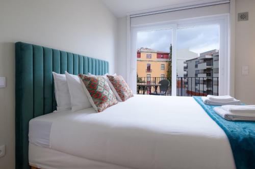 Magnolia 6 Luxury with AC Metro Downtown Porto