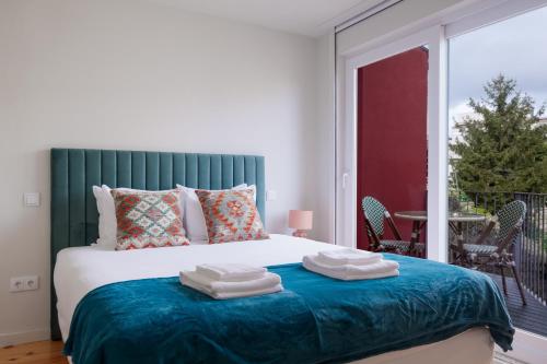 Magnolia 6 Luxury with AC Metro Downtown Porto
