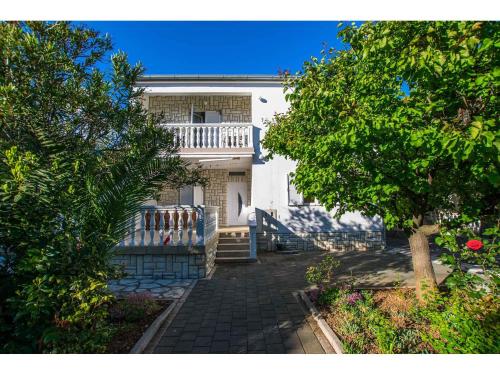 Apartment in Starigrad-Paklenica 6881